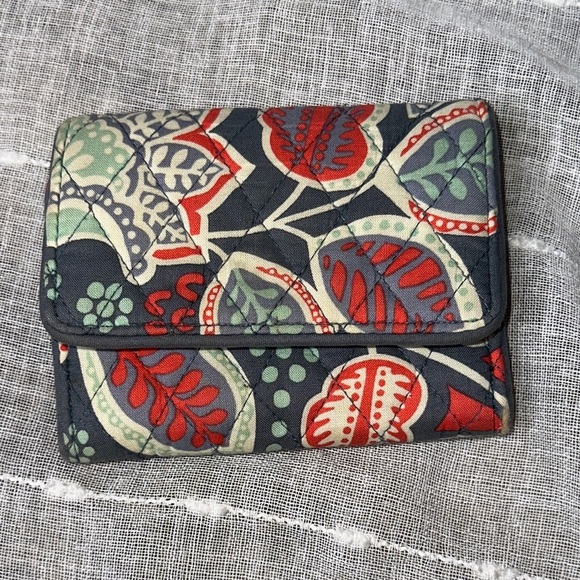 Vera Bradley Nomadic Floral Design Small Euro Tri Fold Wallet Designer NWOT Cond - Picture 11 of 12